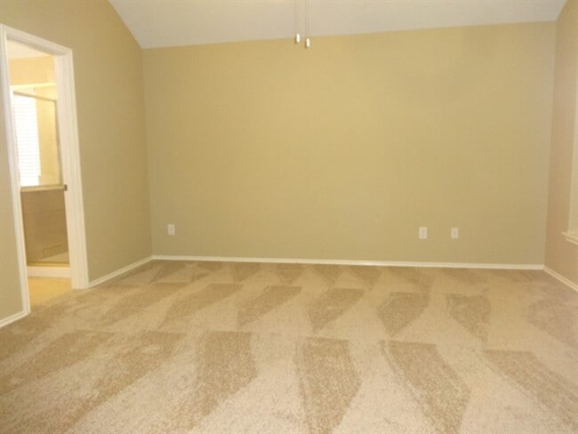 Building Photo - 21515 Rose Mill Dr