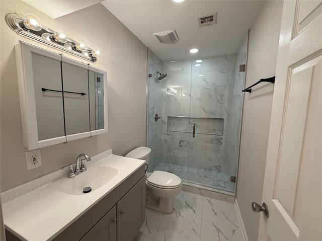 Building Photo - 22 Bluebird St