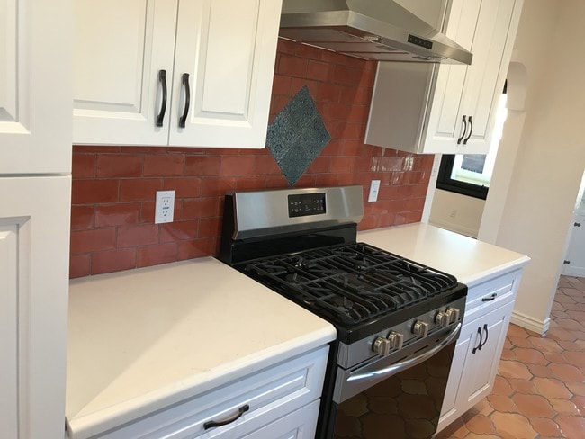 Building Photo - 3827 W Ave 42