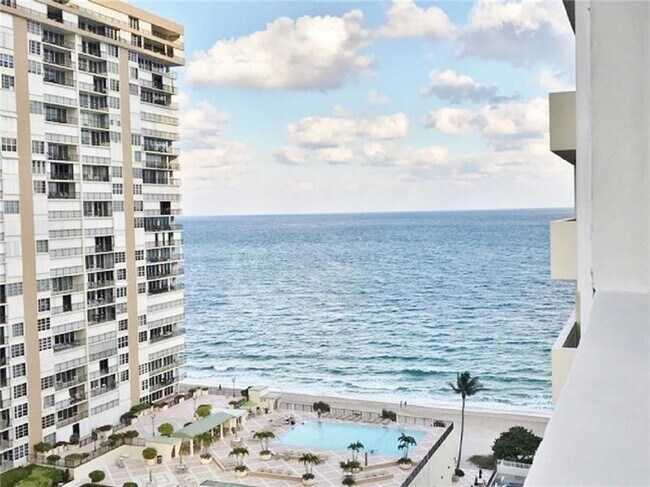 Building Photo - 4250 Galt Ocean Dr