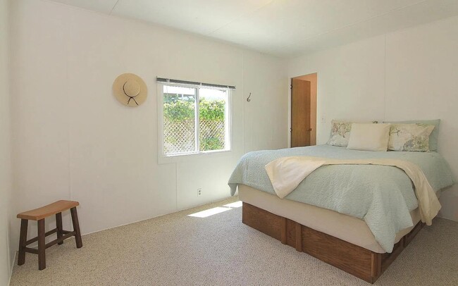 Building Photo - 800 Brommer St