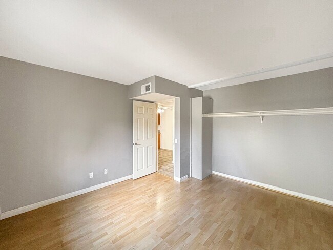 Building Photo - Charming 2BD/2BA Condo in La Mesa W/ A/C, ...