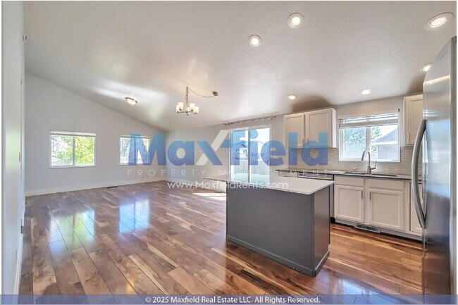 Building Photo - LEASE SPEICAL: $500 OFF!! Saratoga Springs - Harvest Hills - 5 Bedroom 3 Bath - Pet Friendly