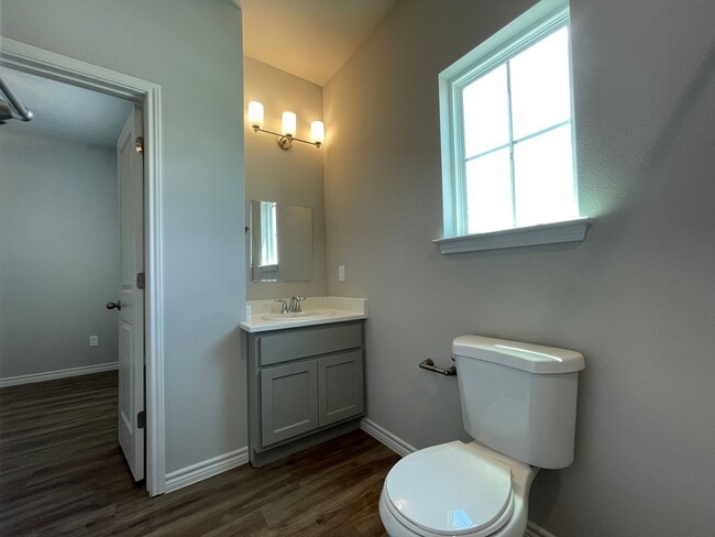 Building Photo - Townhome for rent