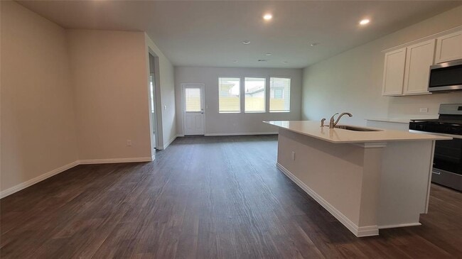 Building Photo - 115 Palo Pinto Dr