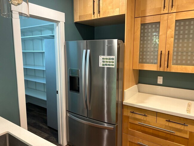 Building Photo - Charming Home in Winters, CA