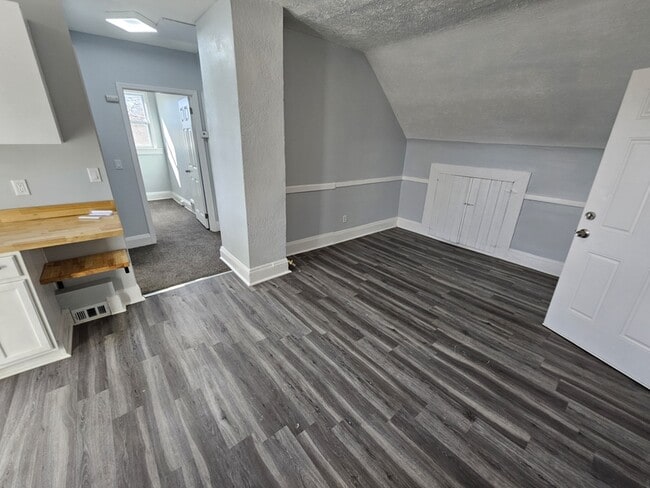 Building Photo - 12405 Signet Ave