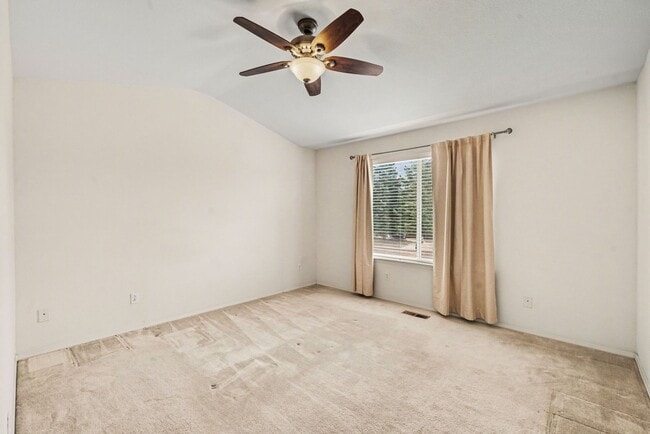 Building Photo - 6412 Silver Mesa Dr