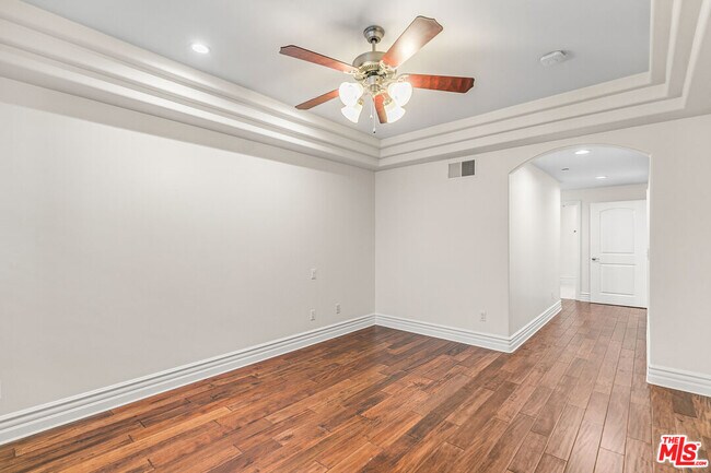 Building Photo - 12021 Guerin St