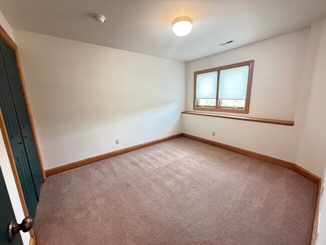 Building Photo - 125 Cogan Dr