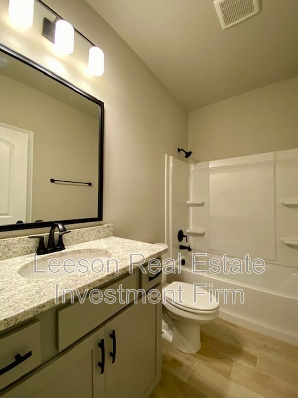 Building Photo - 421 Zinfandel Pl