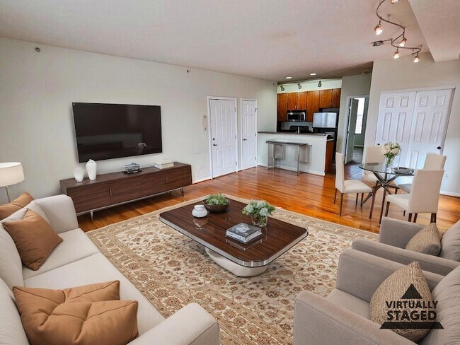 Building Photo - 120 E Mound St