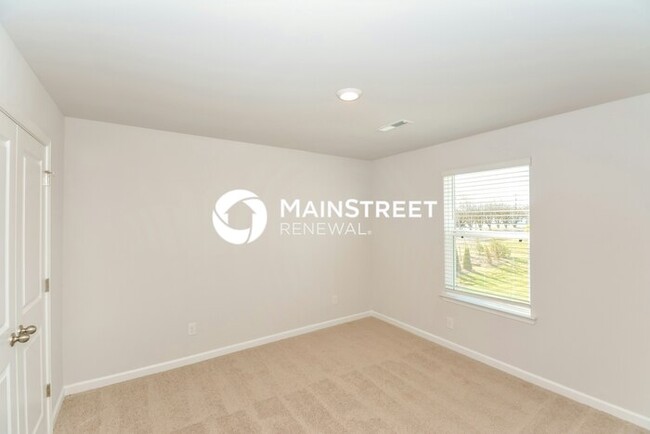 Building Photo - 2425 Alberto Dr