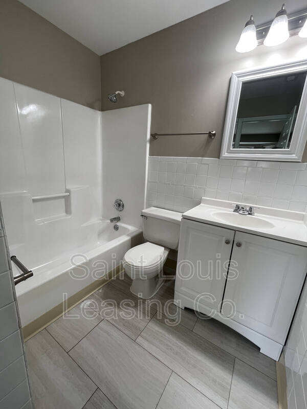 Building Photo - 864 Liberty Village Dr
