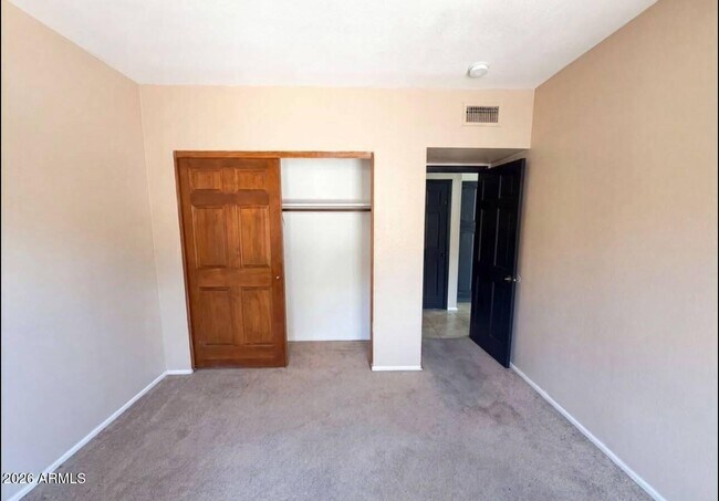 Building Photo - 3810 N Wintergreen Way