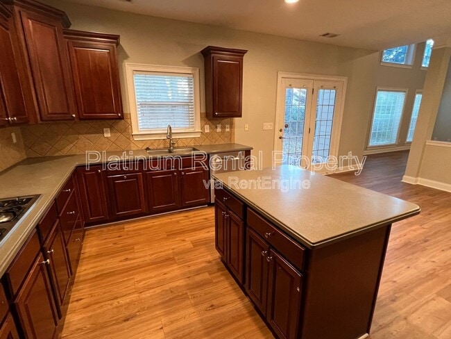 Building Photo - 7170 Belcrest Dr
