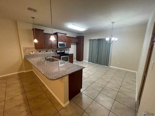 Building Photo - 6132 E Overlook Ln