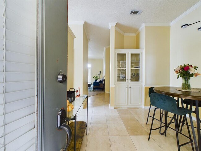 Primary Photo - 914 W 26th St