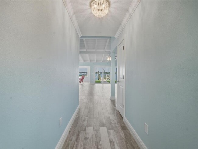 Building Photo - 828 Bay Point Dr