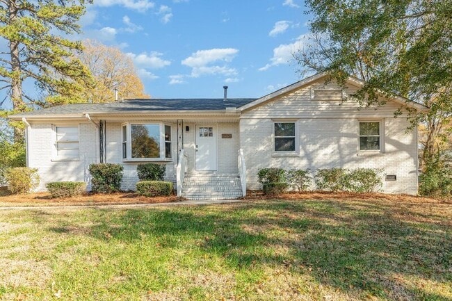 Primary Photo - 6701 Lynmont Dr