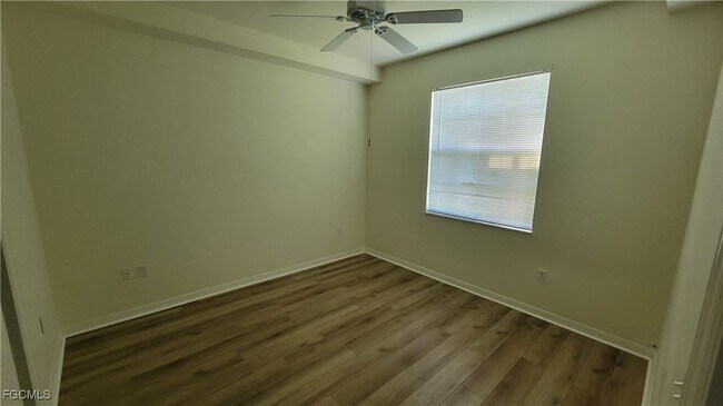 Building Photo - 950 Hancock Creek S Blvd