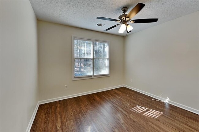 Building Photo - 162 Kipling Dr