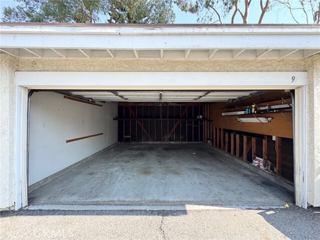 Building Photo - 23757 Highland Valley Rd
