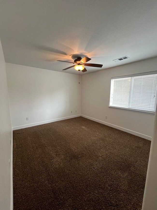 Building Photo - Beautiful Southside Visalia Home! Coming Soon!