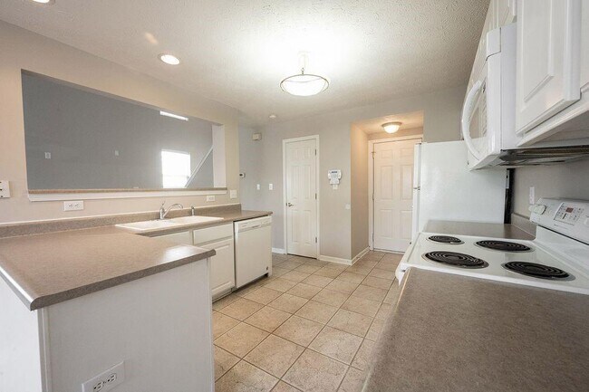 Building Photo - 9246 Eden Woods Ct