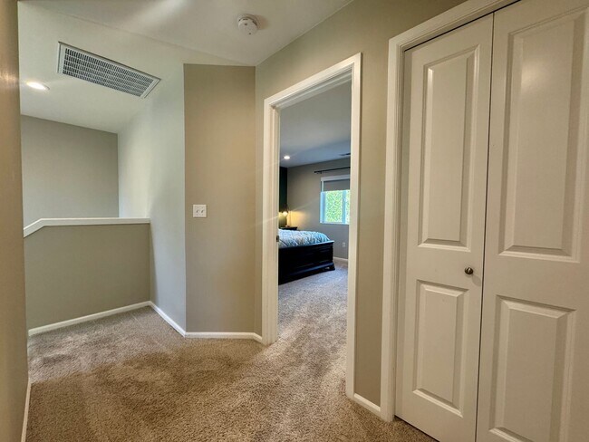Building Photo - Refined Living in Lake Stevens | 3 Bedroom...
