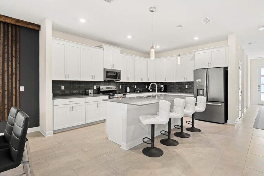 Building Photo - 2766 Bookmark Dr