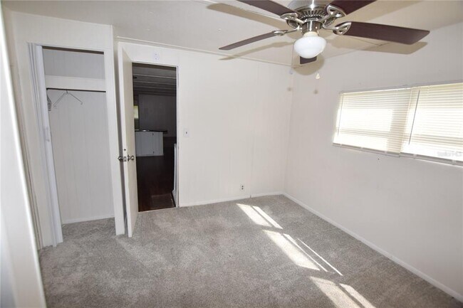 Building Photo - 820 Gee Creek Ct