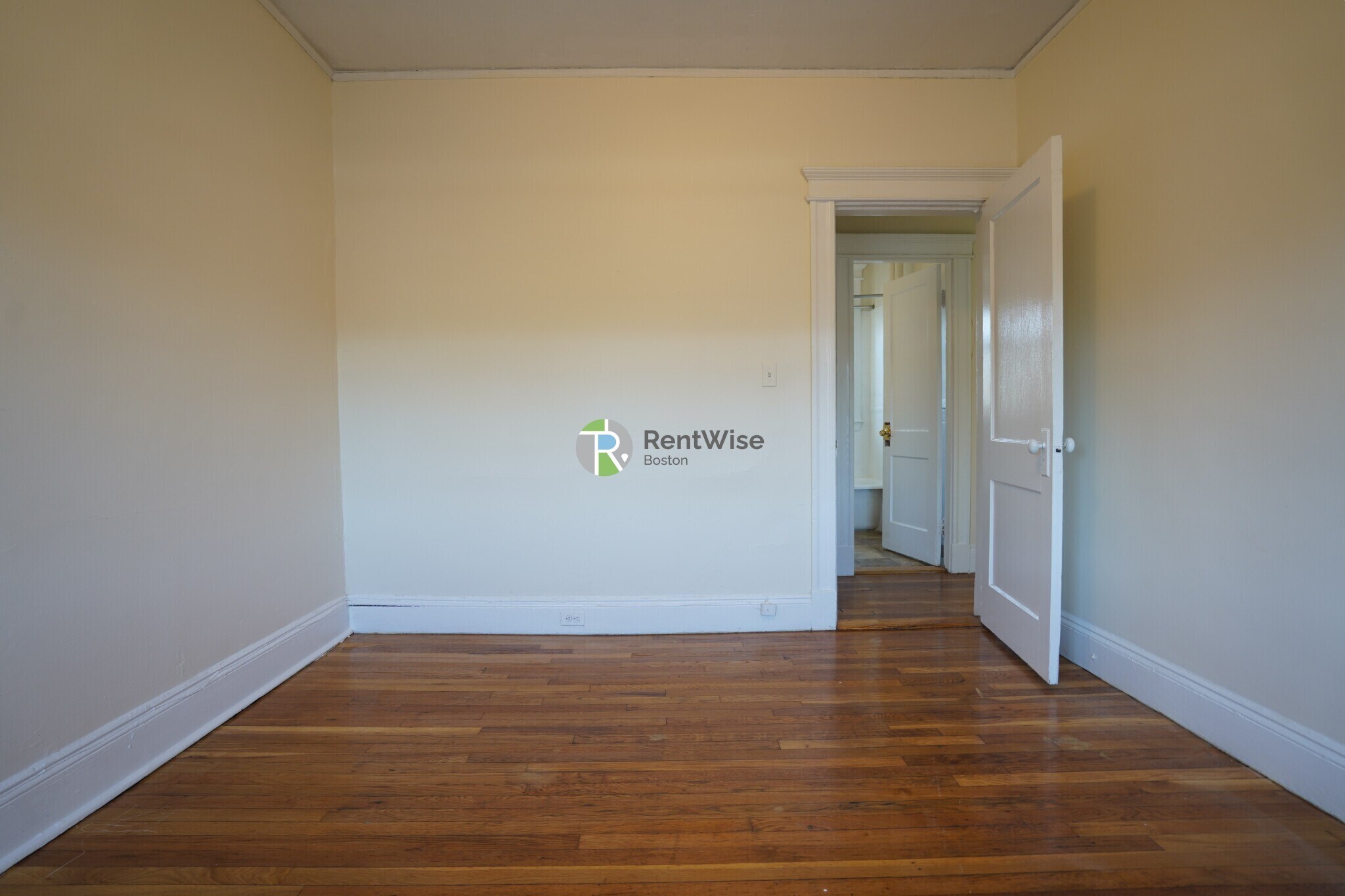 Building Photo - 1144 Commonwealth Ave