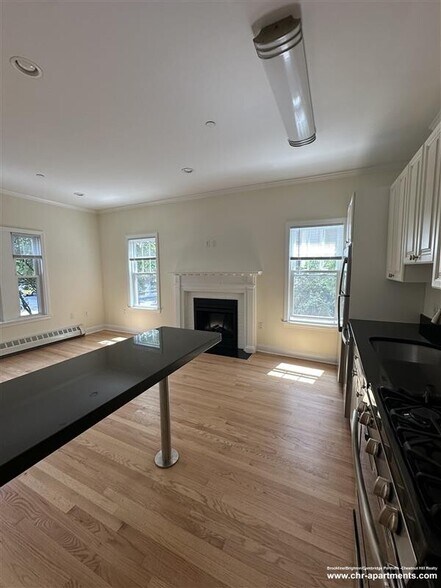 Building Photo - 14 Chauncy St