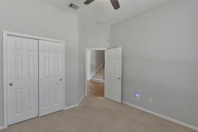 Building Photo - 12218 Valley Lodge Pkwy