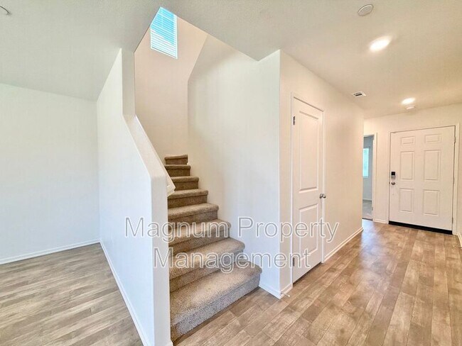 Building Photo - 31097 Water Beech Dr