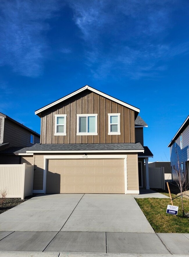 Building Photo - Beautiful & Brand New! 3 Bedroom, 2.5 Bath-Washer & Dryer Included!