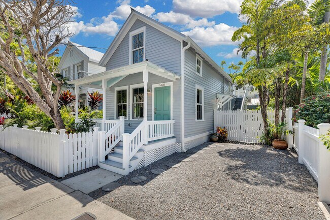 Building Photo - 1420 Petronia St