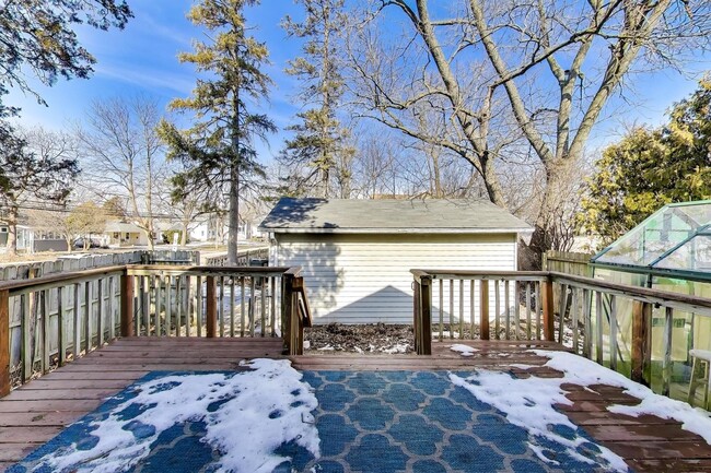 Building Photo - 440 W Main St