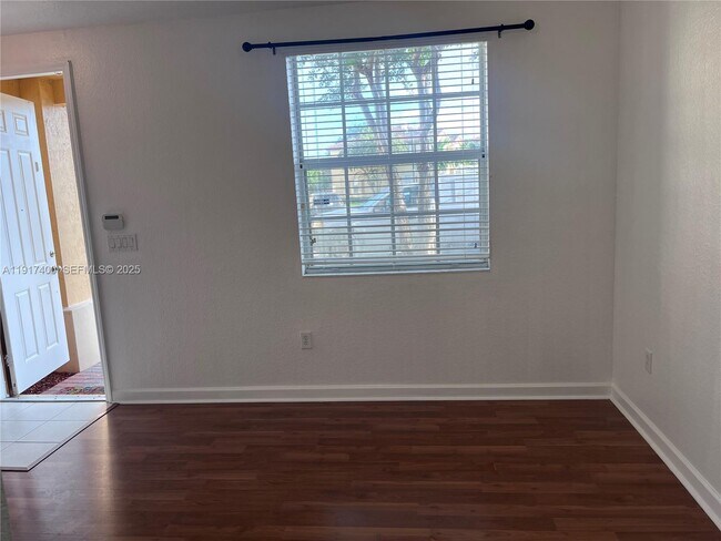 Building Photo - 3355 NE 13th Cir Dr