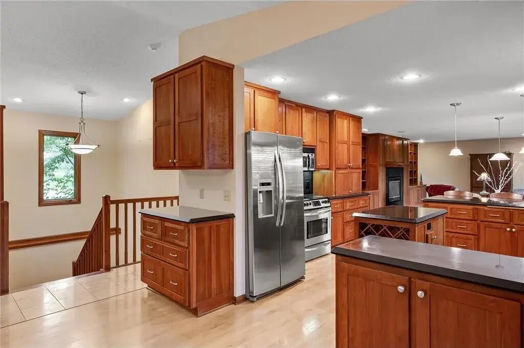 Building Photo - 957 Pine View Ct