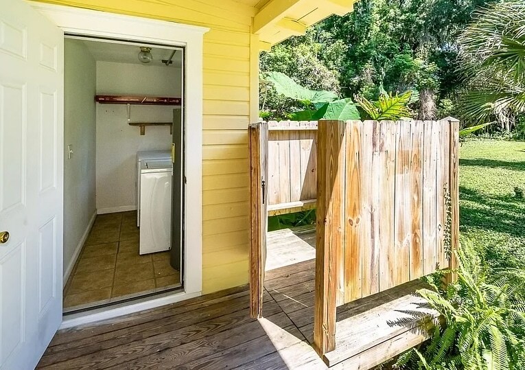 Building Photo - 2133 Doane St