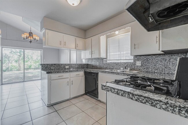 Building Photo - 3918 Dalmatian Dr