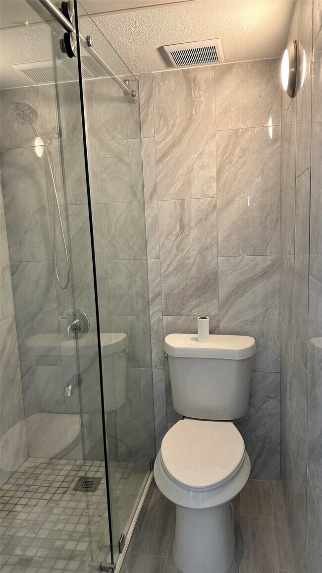 Building Photo - 6200 Ranchester Dr