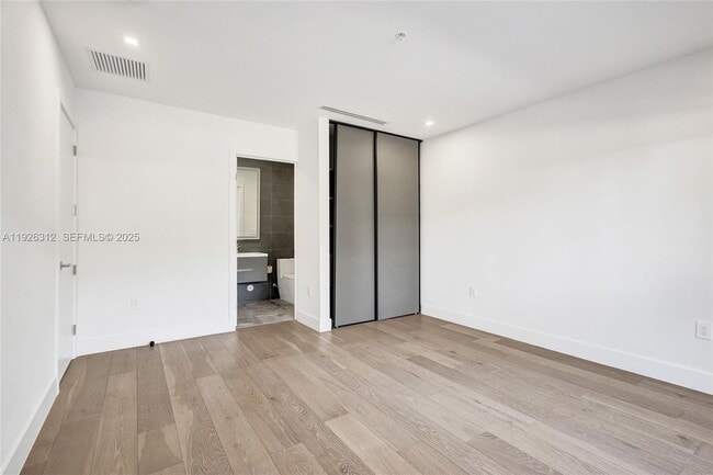 Building Photo - 200 Sunrise Dr