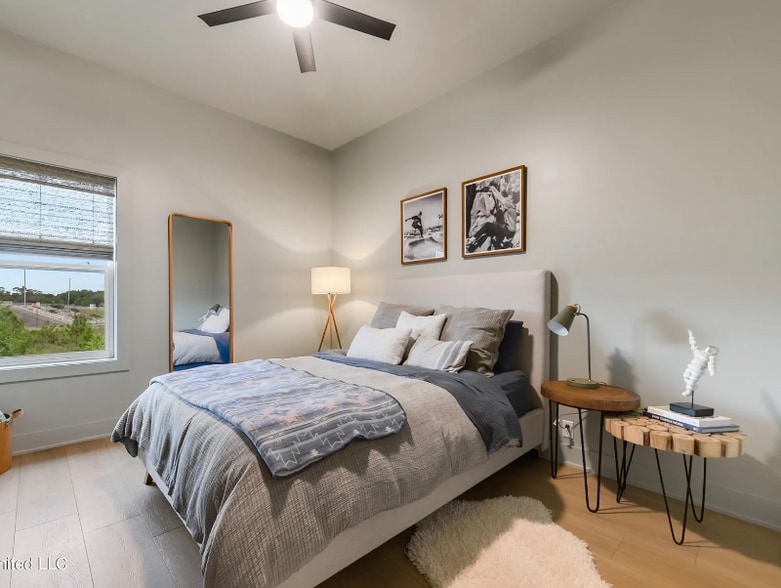 Building Photo - 218 Front St