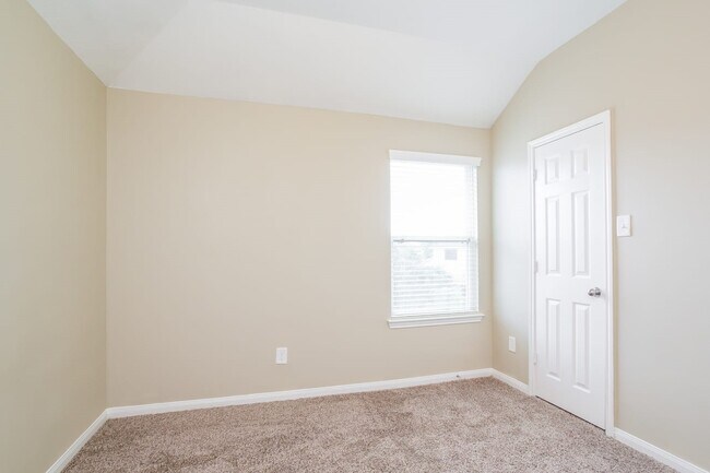 Building Photo - 1023 Doubletree Glen Dr