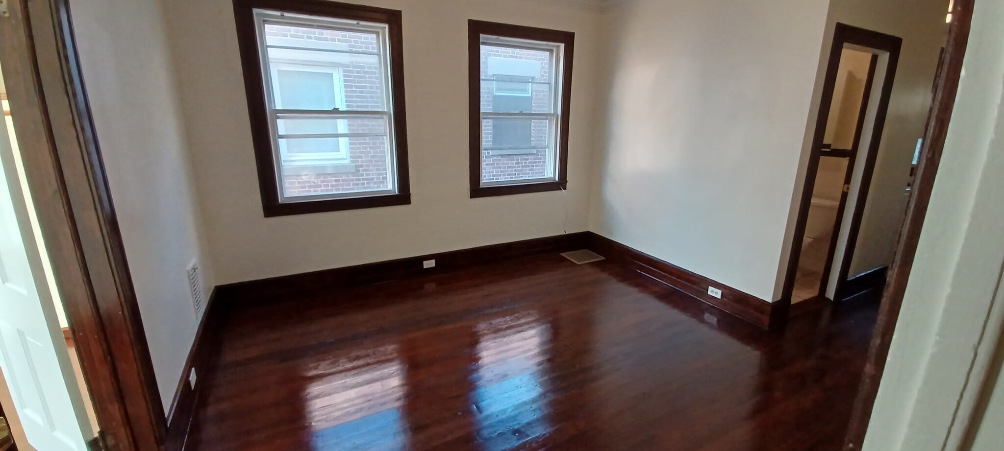 Building Photo - 262 Bond St