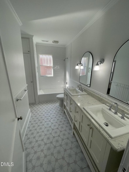 Building Photo - 313 Calvin Rd