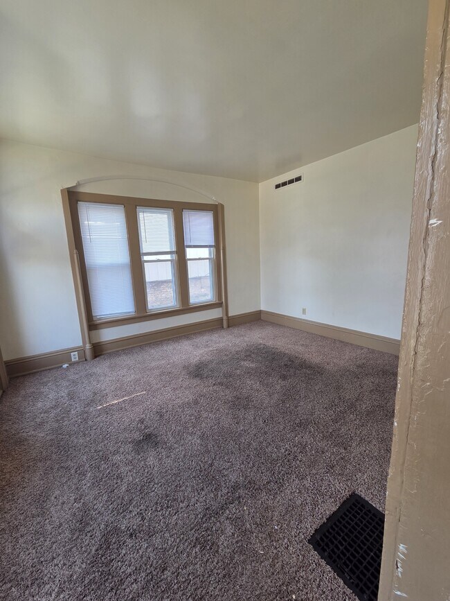 Building Photo - 414 N Lee St